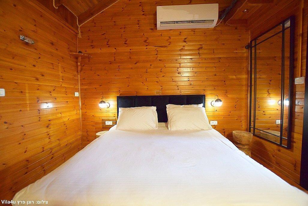 רפאל בכרם צפון  16  נופש - וי פור ויקיישן - V for Vacation