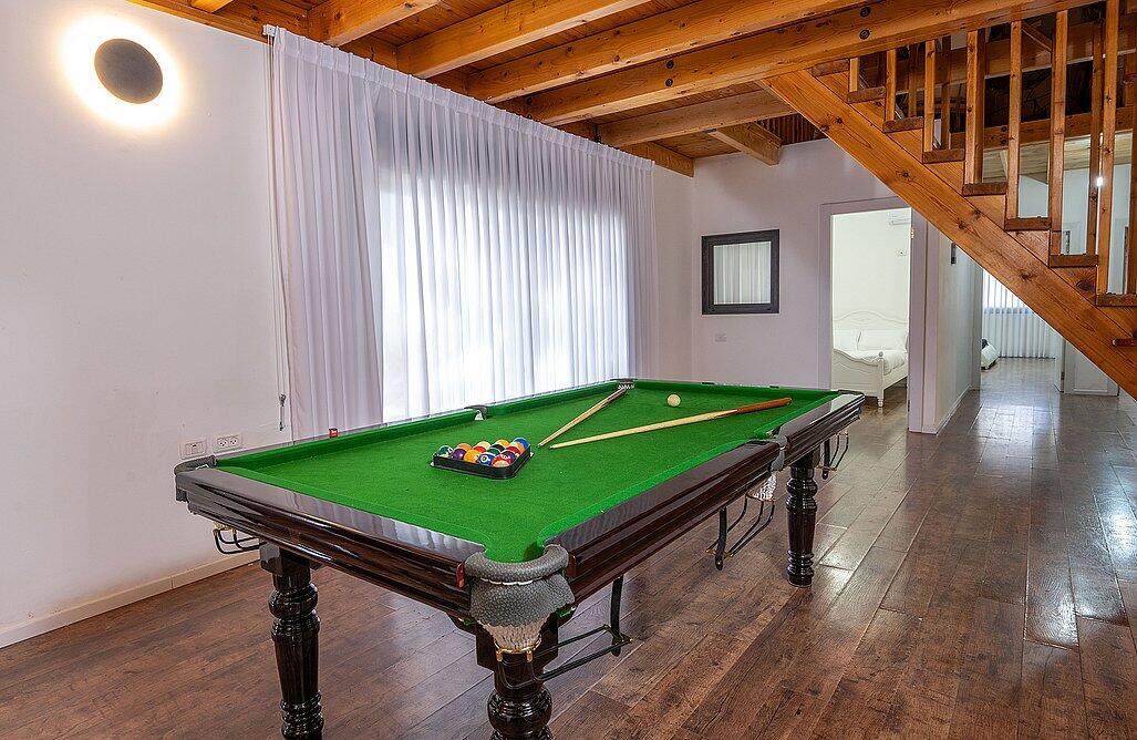 גני הצוק - וילת אירוח צפון  11  נופש - וי פור ויקיישן - V for Vacation