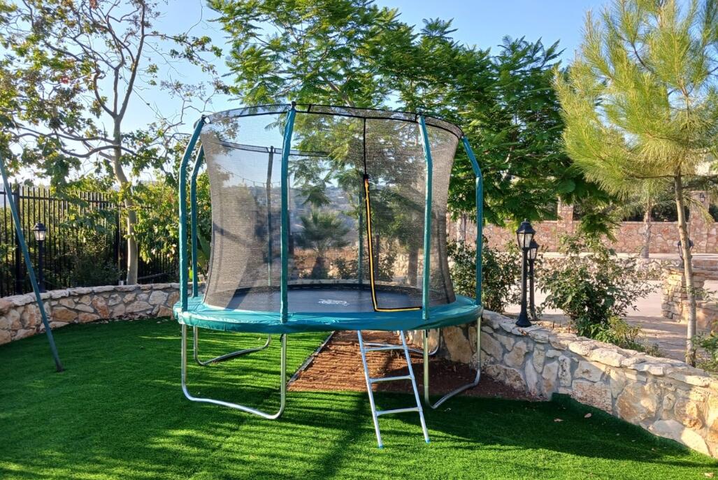 אחוזת אלונים ירכא צפון  5  נופש - וי פור ויקיישן - V for Vacation