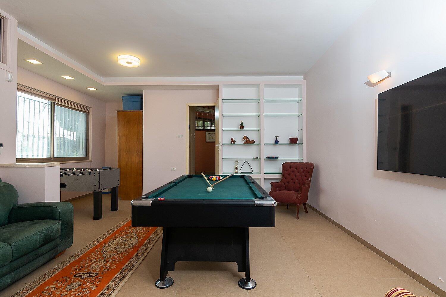 וילה בית זית מרכז  37  נופש - וי פור ויקיישן - V for Vacation