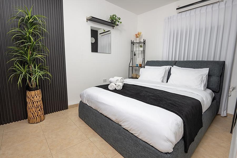 וילה פלואלס בוטיק צפון  19  נופש - וי פור ויקיישן - V for Vacation