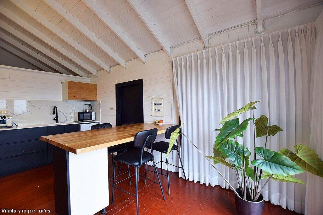 רפאל בכרם צפון  34  נופש - וי פור ויקיישן - V for Vacation