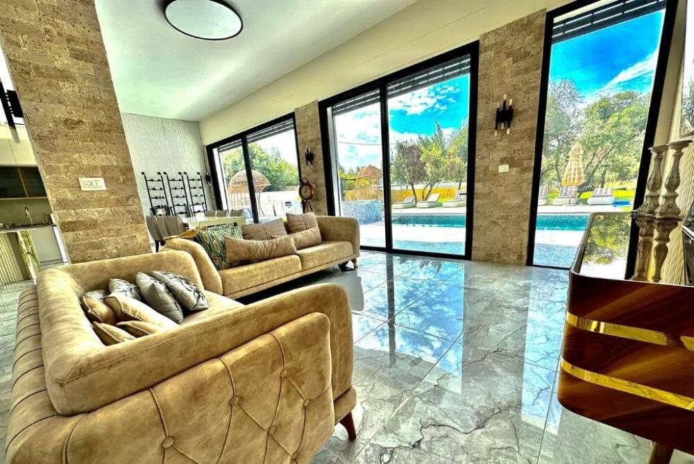 אחוזת אלונים ירכא צפון  24  נופש - וי פור ויקיישן - V for Vacation