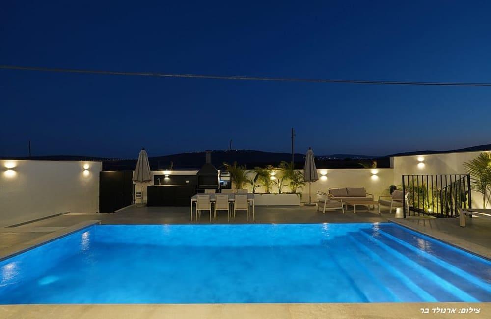 אחוזת קומו בוטיק - Como Boutique צפון  9  נופש - וי פור ויקיישן - V for Vacation