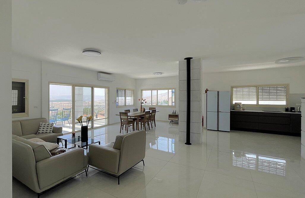 וילה לבנה יבנאל צפון  3  נופש - וי פור ויקיישן - V for Vacation