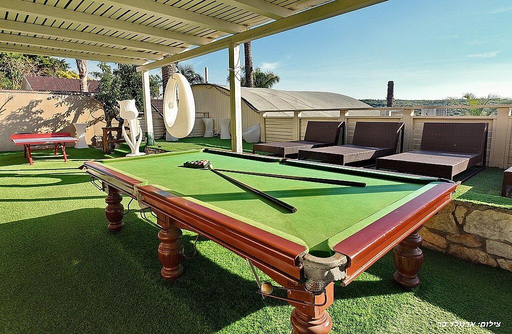 הוילה באחוזה צפון  3  נופש - וי פור ויקיישן - V for Vacation