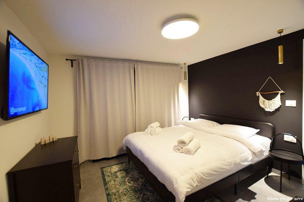 משק 19 צפון  7  נופש - וי פור ויקיישן - V for Vacation