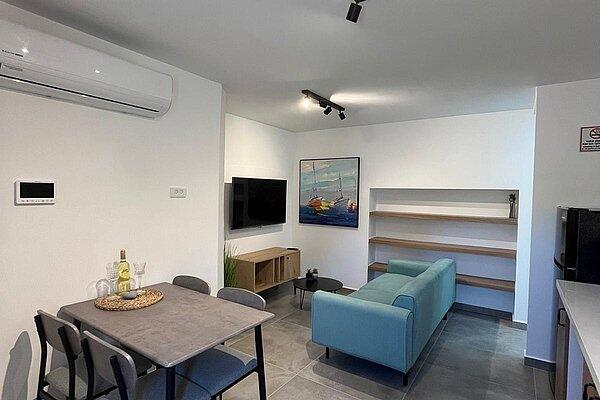 לואיס בוטיק דרום  18  נופש - וי פור ויקיישן - V for Vacation