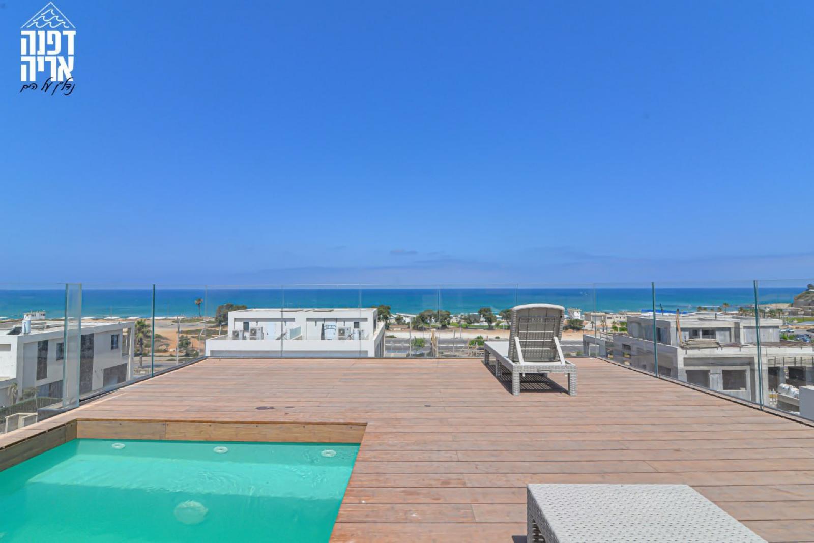 וילה על הים חדרה מרכז  2  נופש - וי פור ויקיישן - V for Vacation