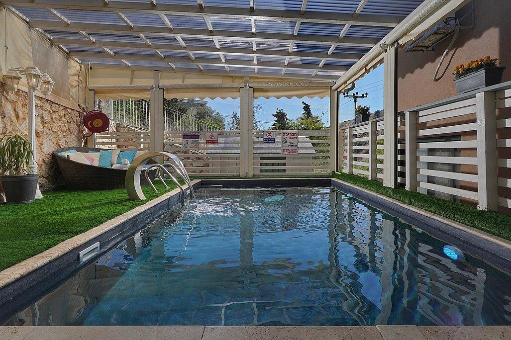 שקד באופק - וילה בוטיק צפון  23  נופש - וי פור ויקיישן - V for Vacation