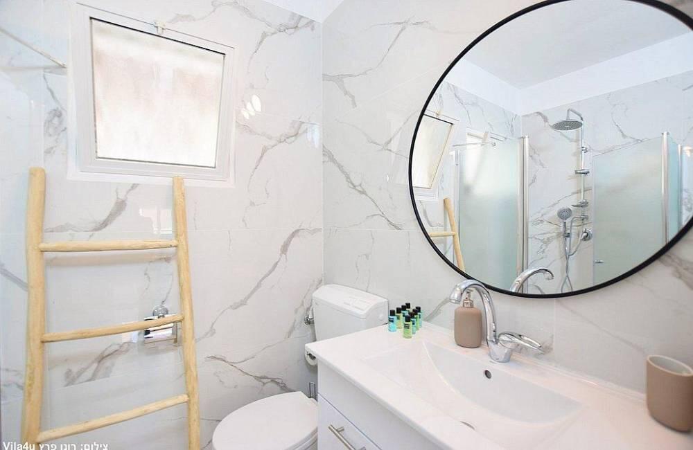 וילה ארבל 74 צפון  15  נופש - וי פור ויקיישן - V for Vacation