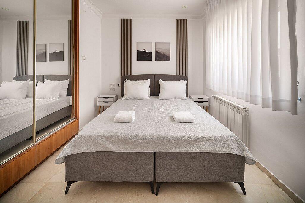 וילה ירושלים VIP מרכז  18  נופש - וי פור ויקיישן - V for Vacation