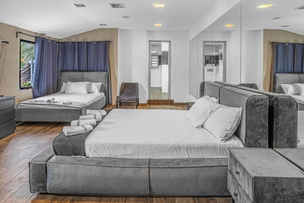 וילה קאסה רויאל צפון  36  נופש - וי פור ויקיישן - V for Vacation