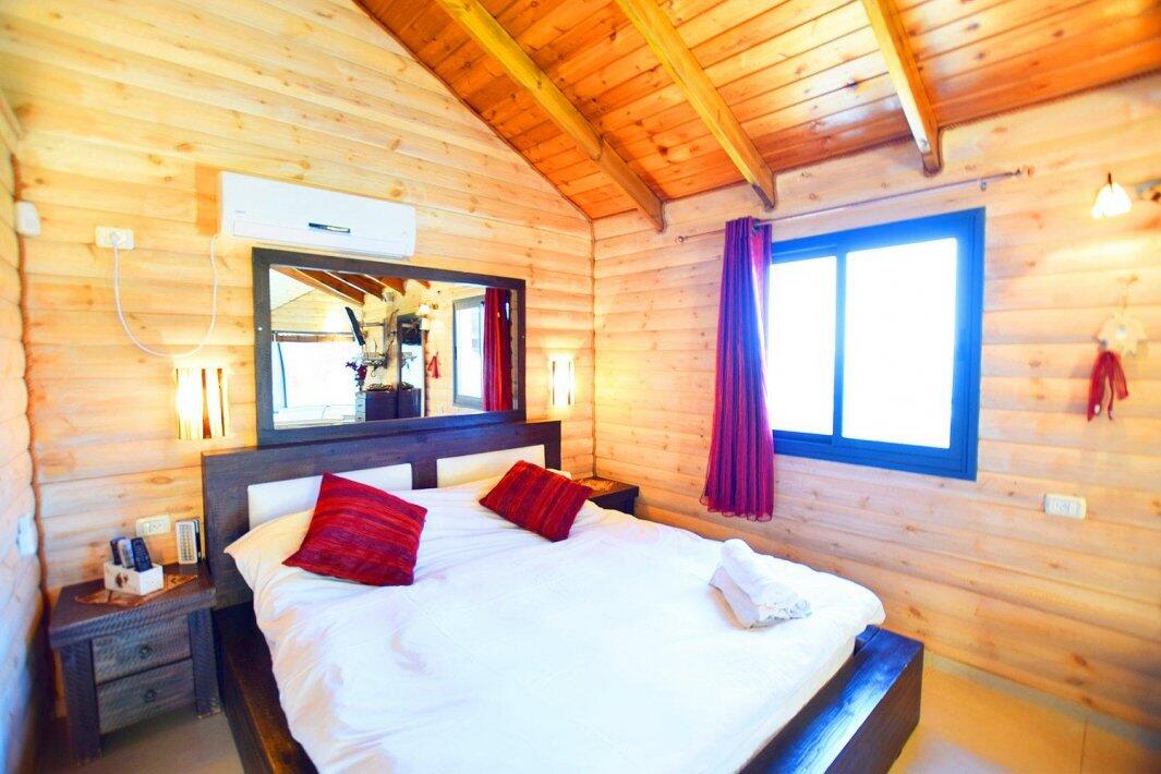 בקתות נוף אורנים צפון  13  נופש - וי פור ויקיישן - V for Vacation