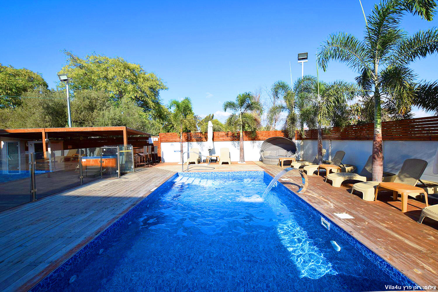 אחוזת וילג דרום  1  נופש - וי פור ויקיישן - V for Vacation