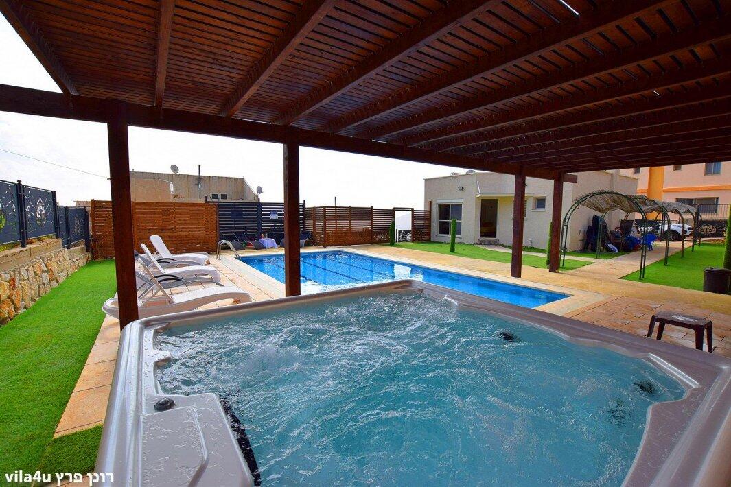 אחוזה בבוסתן צפון  23  נופש - וי פור ויקיישן - V for Vacation