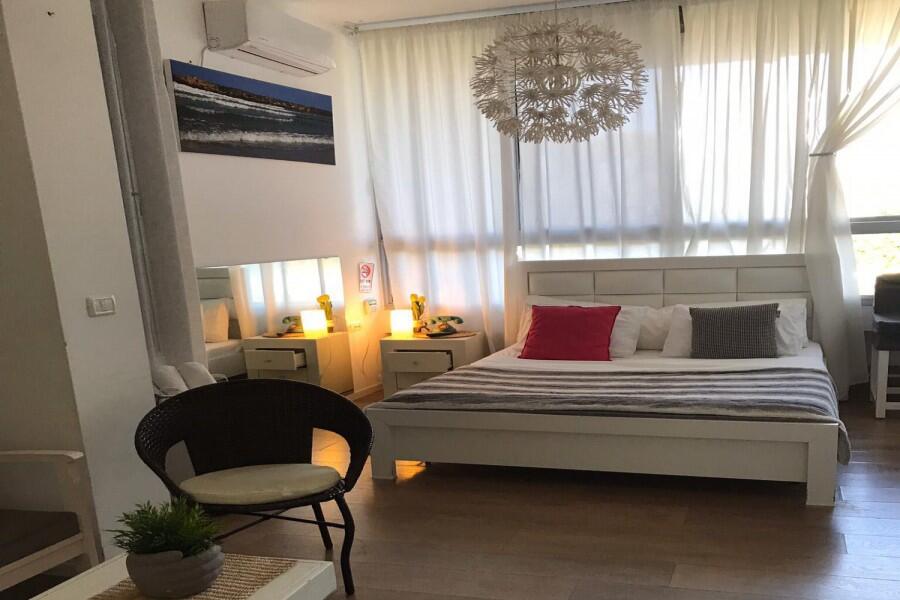 וילה בקצה השדה מרכז  10  נופש - וי פור ויקיישן - V for Vacation