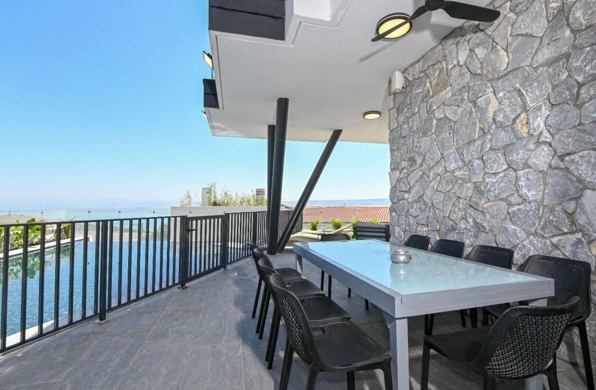 אחוזת לייף סטייל בכנרת צפון  18  נופש - וי פור ויקיישן - V for Vacation