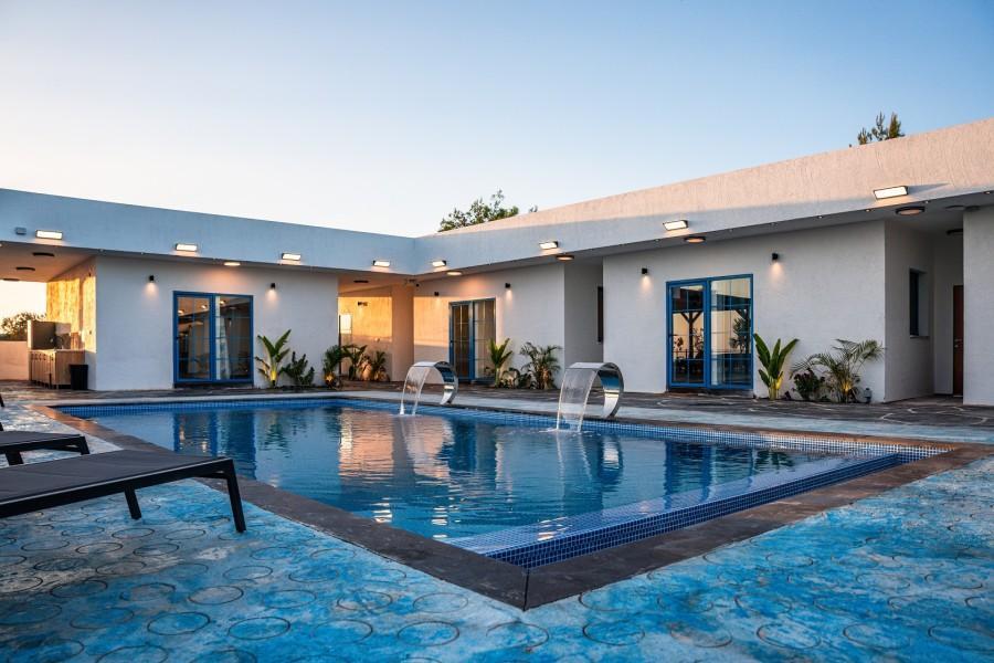 אחוזת מיקונוס ירכא צפון  13  נופש - וי פור ויקיישן - V for Vacation