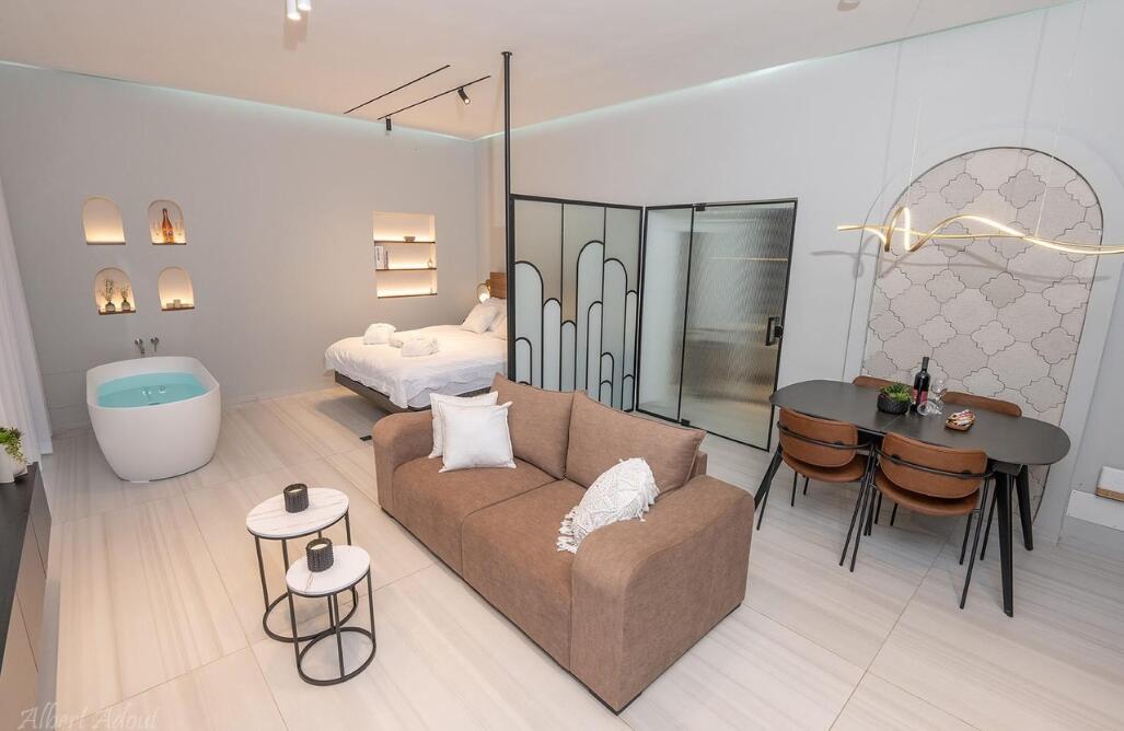 ארקו סוויט צפון  28  נופש - וי פור ויקיישן - V for Vacation