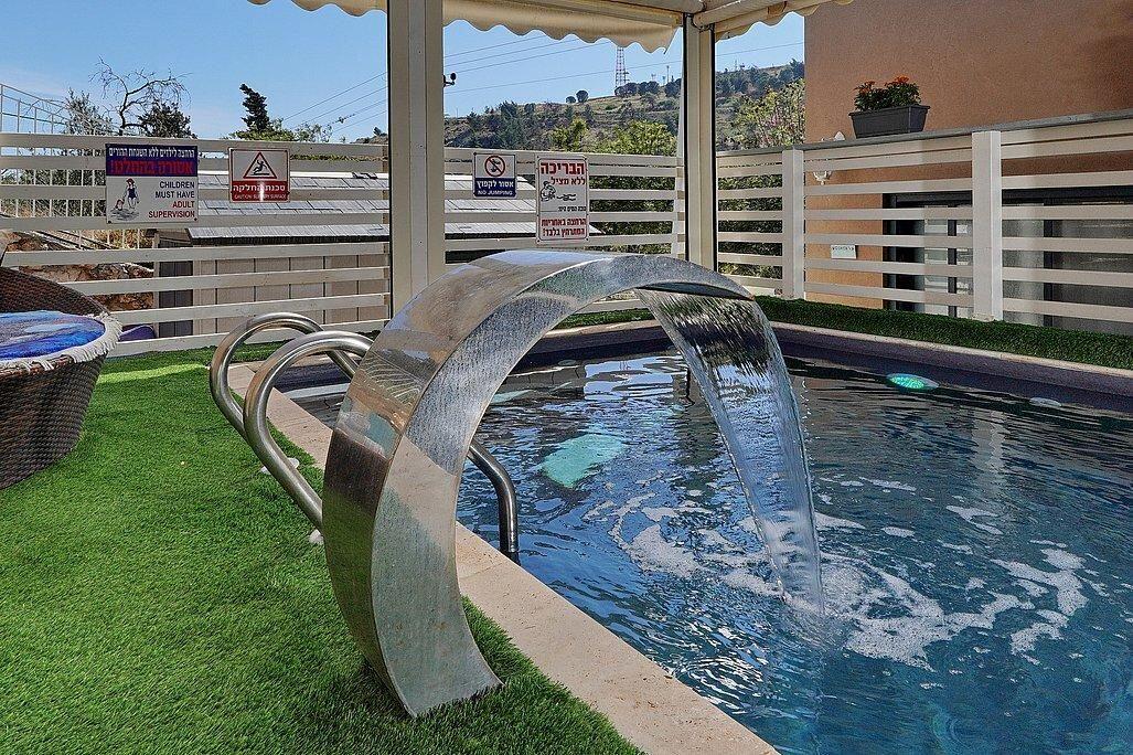 שקד באופק - וילה בוטיק צפון  3  נופש - וי פור ויקיישן - V for Vacation