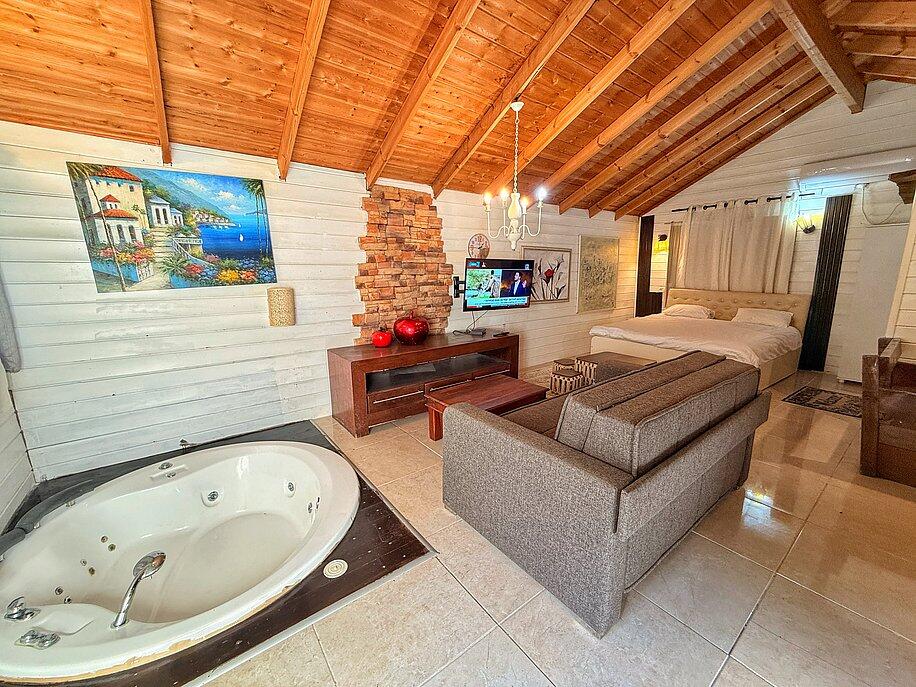 צימרים אחוזת אדר צפון  25  נופש - וי פור ויקיישן - V for Vacation