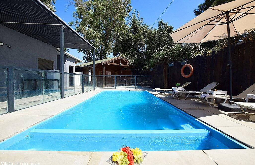 אחוזת הזוהר צפון  11  נופש - וי פור ויקיישן - V for Vacation