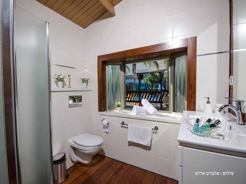 הבקתות של סיוון צפון  18  נופש - וי פור ויקיישן - V for Vacation