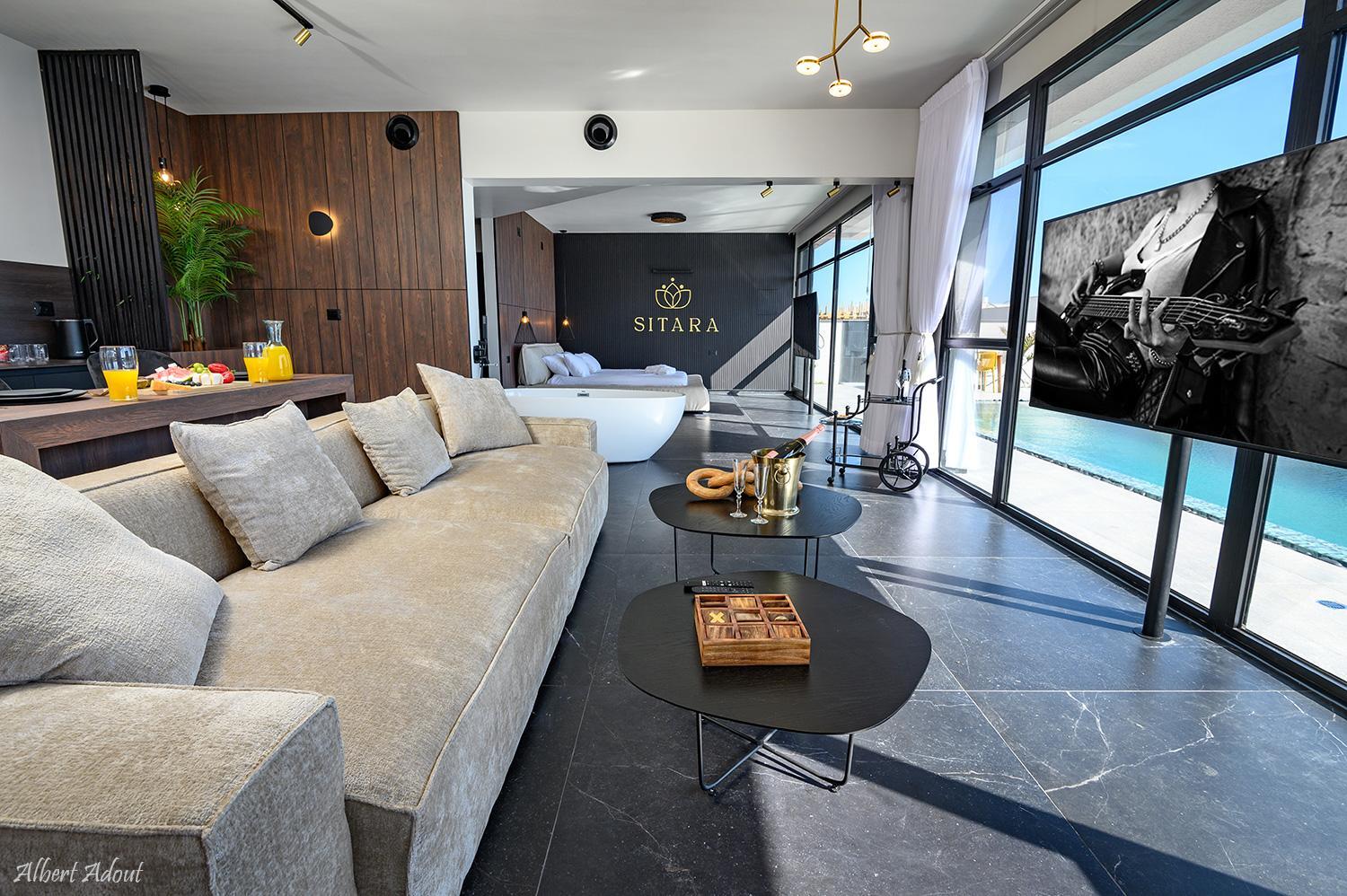 Sitara - סיטארה סוויטת יוקרה פרטית צפון  4  נופש - וי פור ויקיישן - V for Vacation