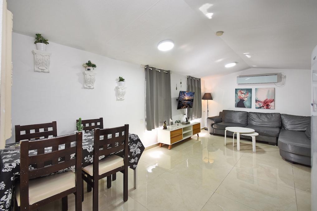 סוויטת ג'וי צפון  8  נופש - וי פור ויקיישן - V for Vacation