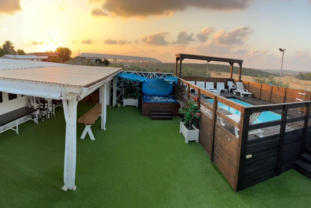 מתחם עמק האלה מרכז  18  נופש - וי פור ויקיישן - V for Vacation