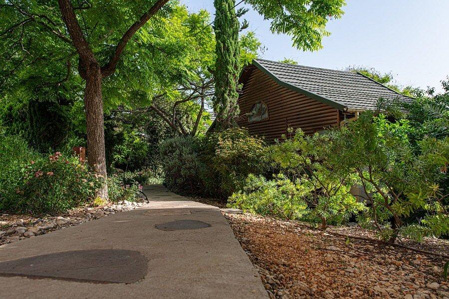 ראש פינת נוי צפון  23  נופש - וי פור ויקיישן - V for Vacation