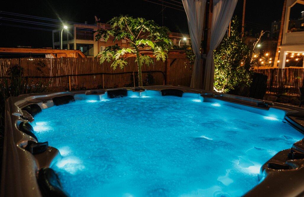 וילה אואזיס פאלאס צפון  29  נופש - וי פור ויקיישן - V for Vacation