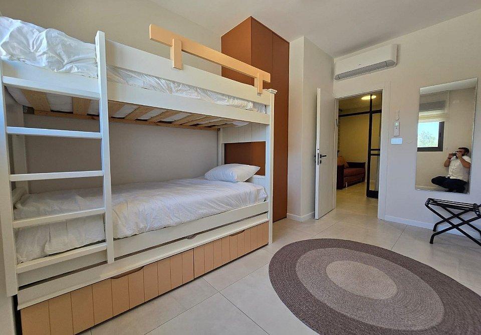 וילה עדן הילס - Eden Hills מרכז  17  נופש - וי פור ויקיישן - V for Vacation