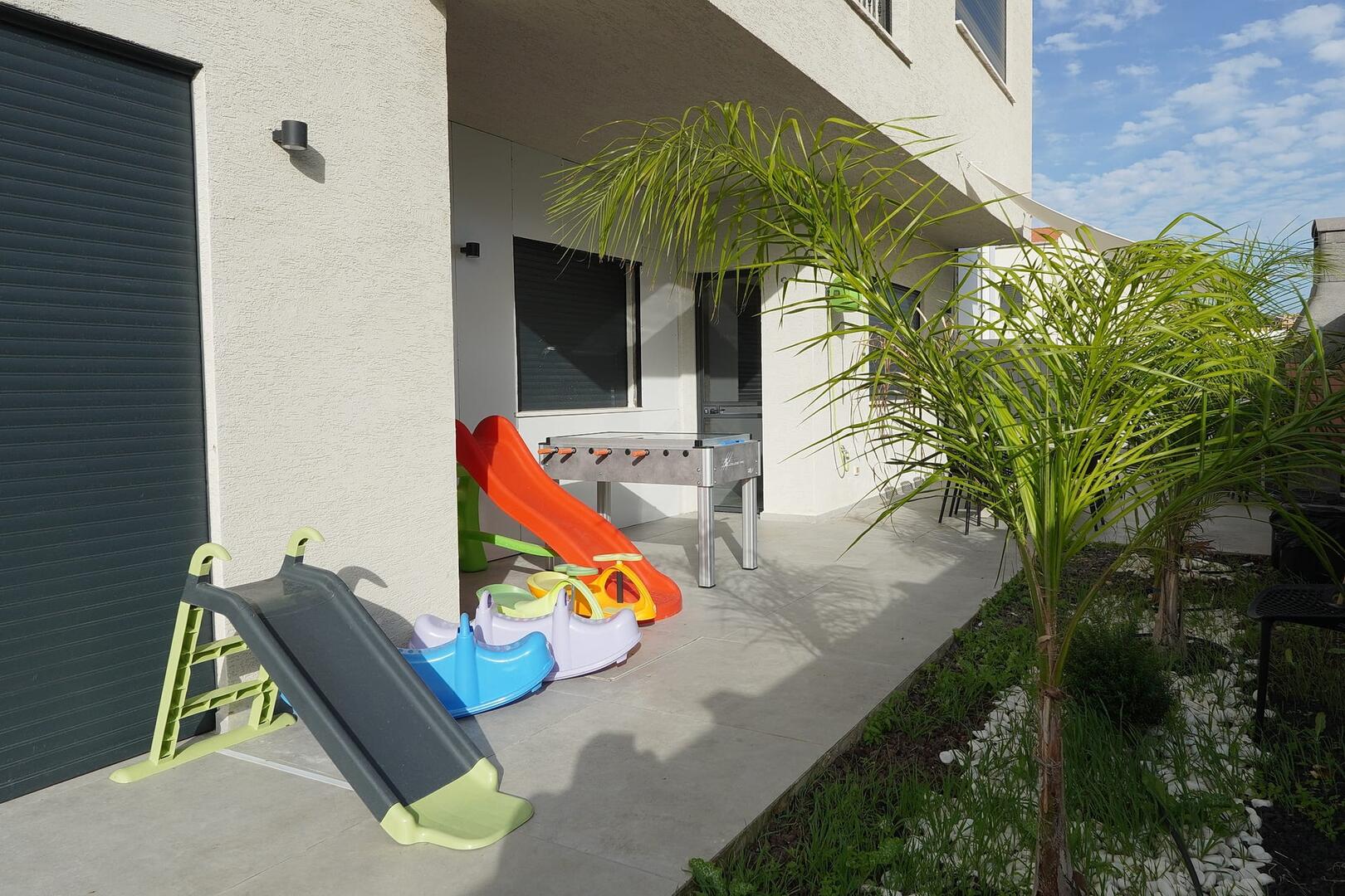 וילה הראל צפון  6  נופש - וי פור ויקיישן - V for Vacation