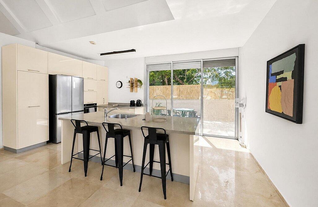 וילה מארה - קו ראשון לים בהרצליה פיתוח מרכז  10  נופש - וי פור ויקיישן - V for Vacation