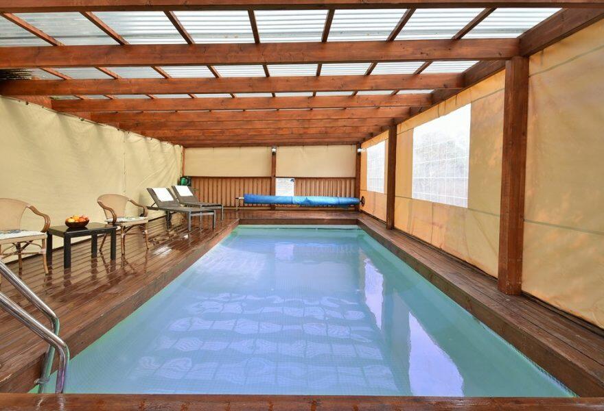 הבקתה בגולן צפון  2  נופש - וי פור ויקיישן - V for Vacation