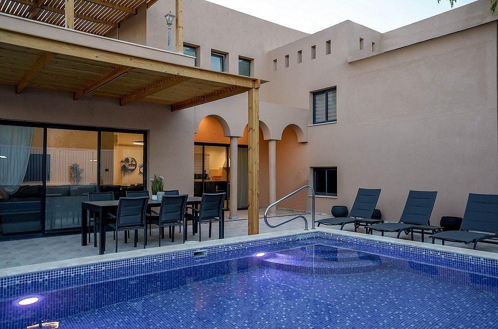 וילה רוני אילת דרום  3  נופש - וי פור ויקיישן - V for Vacation