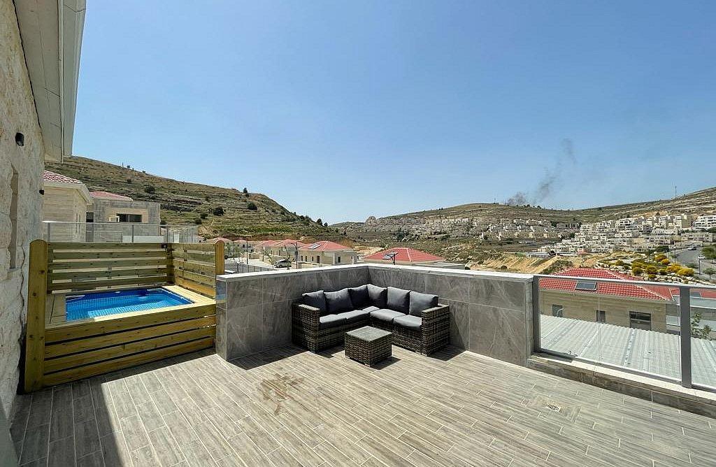 וילה באיילות מרכז  3  נופש - וי פור ויקיישן - V for Vacation