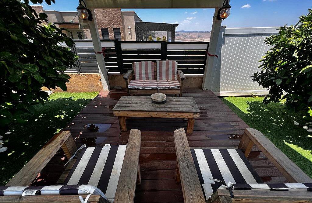 צימרים נעמי ומי צפון  3  נופש - וי פור ויקיישן - V for Vacation