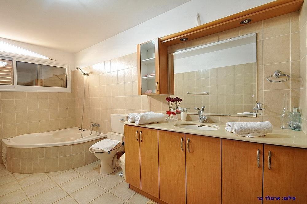 אחוזת אלונים ירכא צפון  13  נופש - וי פור ויקיישן - V for Vacation