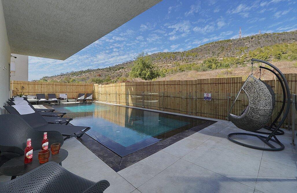 וילה הראל צפון  3  נופש - וי פור ויקיישן - V for Vacation