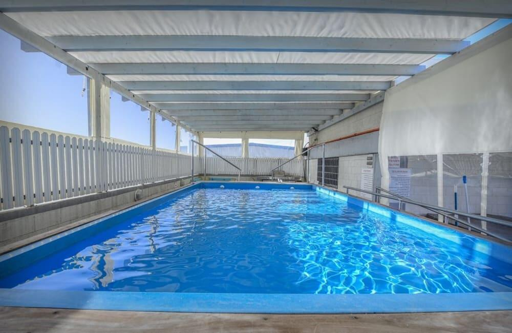 קומת גג מרכז  17  נופש - וי פור ויקיישן - V for Vacation