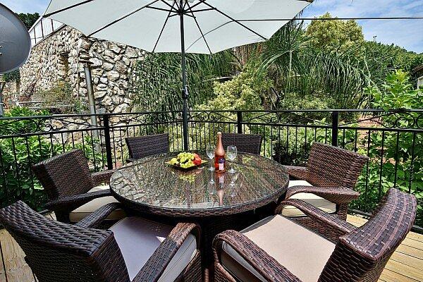 נווה אילה - סוויטות יוקרה צפון  7  נופש - וי פור ויקיישן - V for Vacation