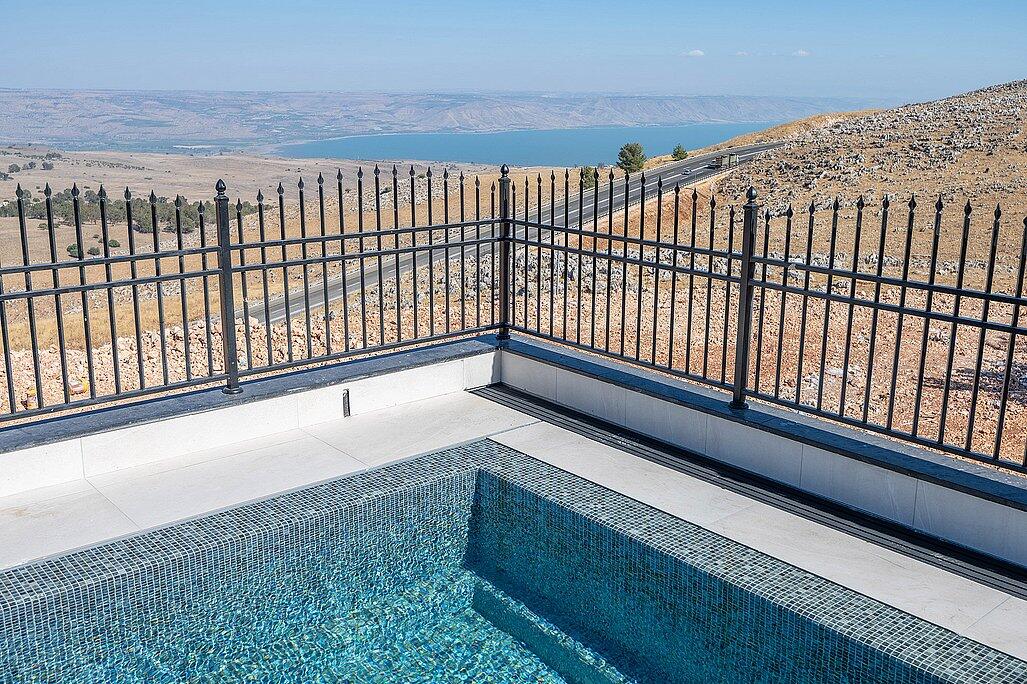 וילה טווינס בוטיק צפון  31  נופש - וי פור ויקיישן - V for Vacation