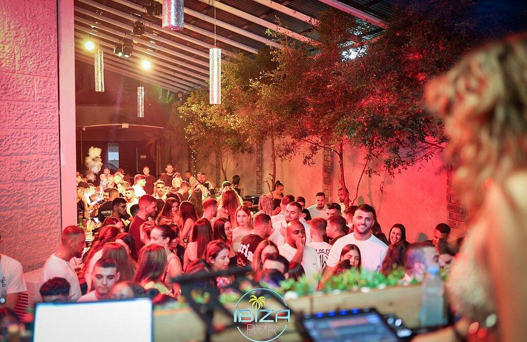 איביזה בר מרכז  7  לופט 4 יו