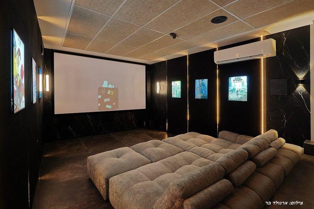 וילה אריא סינמה צפון  19  נופש - וי פור ויקיישן - V for Vacation