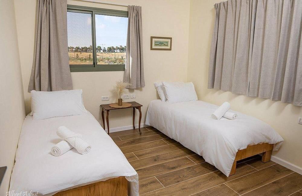 וילה אדמה צפון  38  נופש - וי פור ויקיישן - V for Vacation