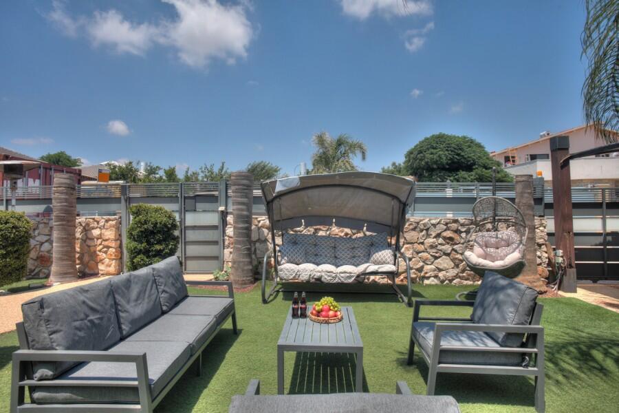 וילת יוקרה אחוזת נשרים צפון  17  נופש - וי פור ויקיישן - V for Vacation