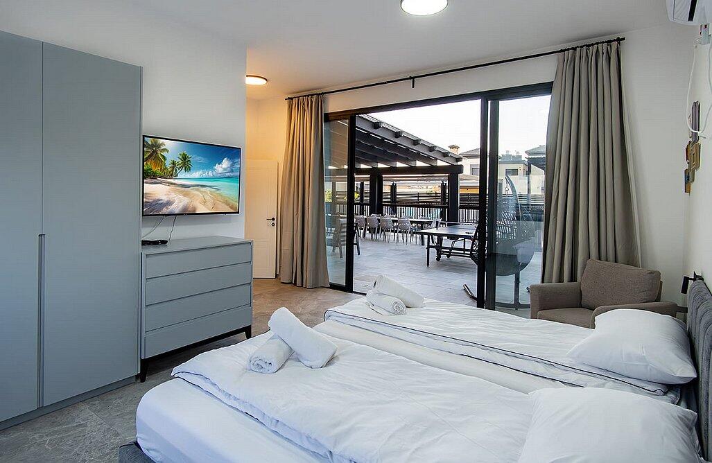 וילה מיכליס צפון  10  נופש - וי פור ויקיישן - V for Vacation